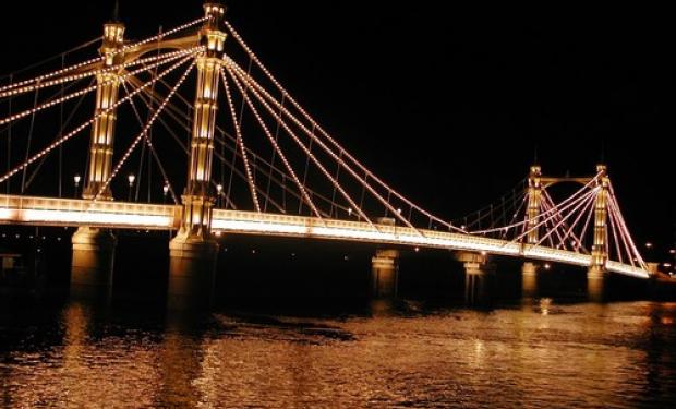 Explore - Albert Bridge night
