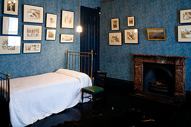 Leighton's Bedroom Leighton House Museum Leighton's Bedroom Leighton House Museum