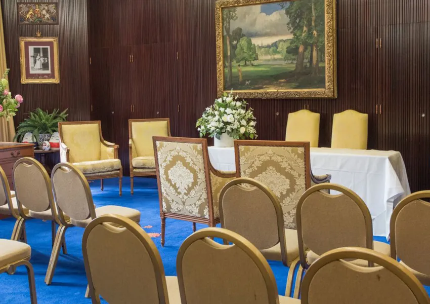 Mayor's Parlour seating area