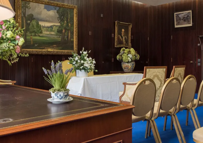 Mayor's Parlour seating area