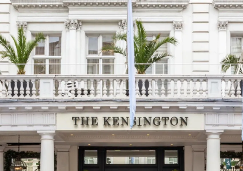 The grand entrance of a hotel