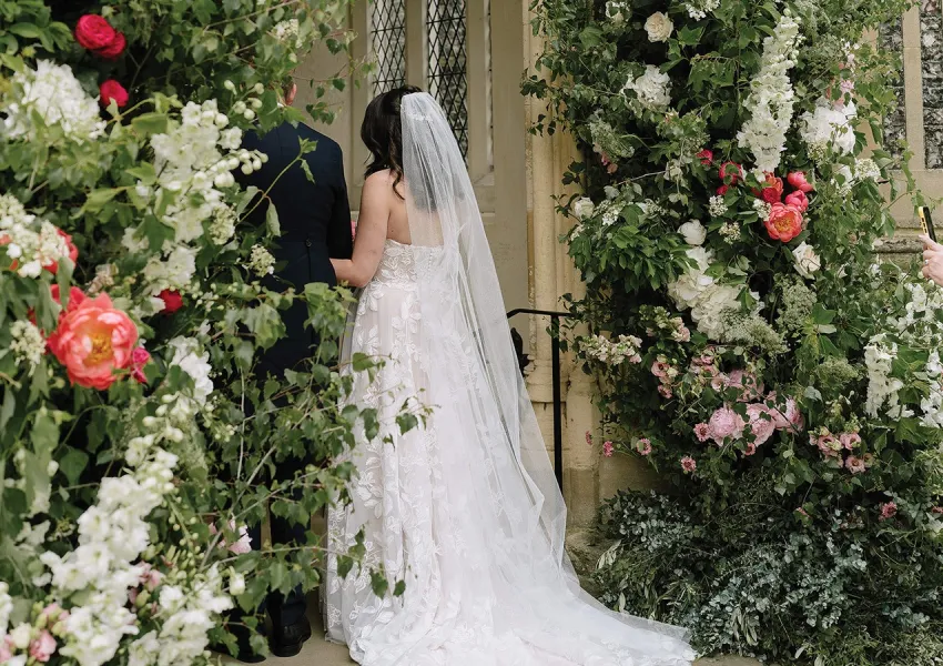 bRIDE WITH FLOWERS
