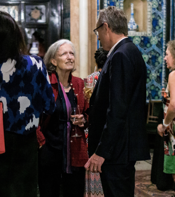 Guests in the Arab Hall at Leighton House_2