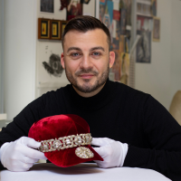An image of Giuseppe Savoca with one of his creations