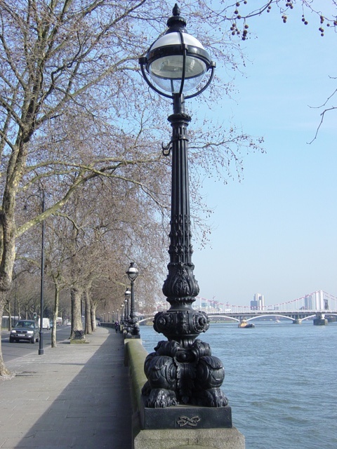 embankment light