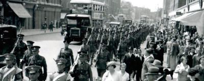 Black and white photo of Kensington High Street