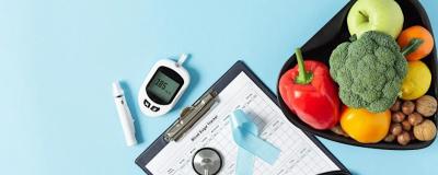  Blood sugar tracker and vegetables