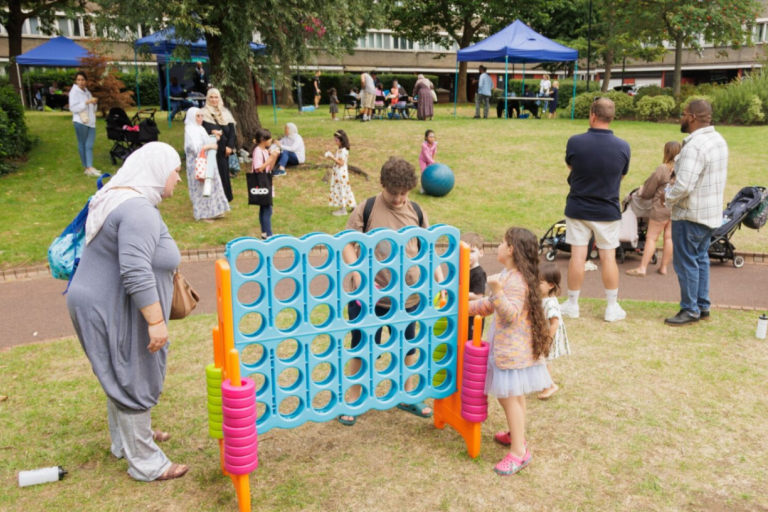 giant connect 4 and pan shot of the fun day 