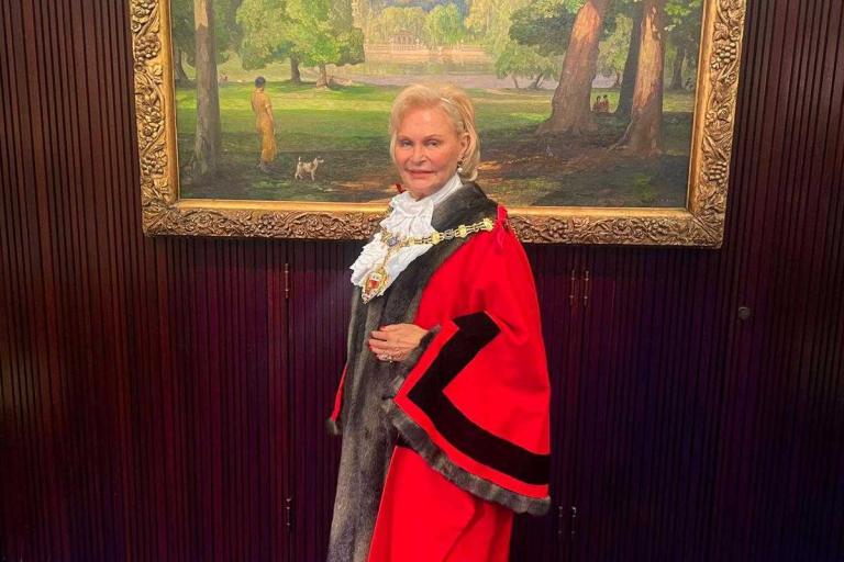 Cllr Janet Evans as mayor