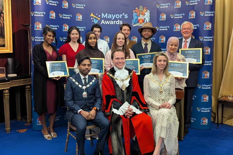 Group picture with Mayor's award winners and Mayor