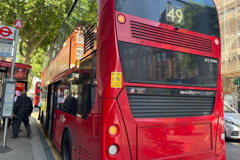Bus on Kensington High Street