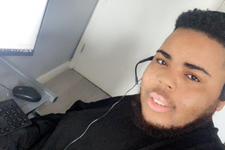 daniel_lewis.jpg daniel_lewis.jpg
