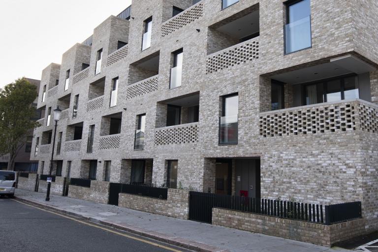 housing1.jpg housing1.jpg