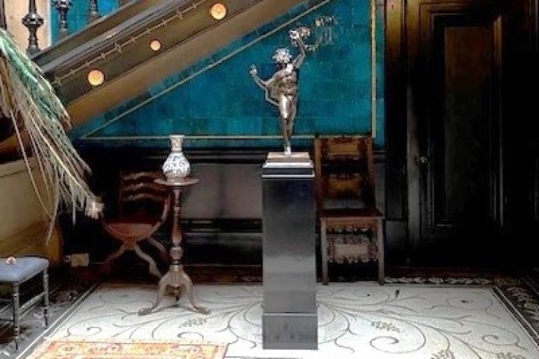 Image of a small statue at Leighton House